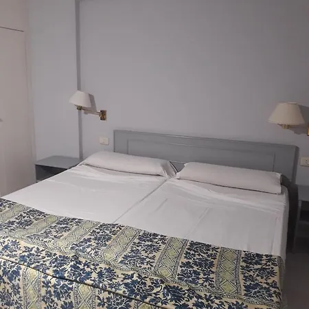 Aparthotel * بلايا ذي لاس أميريكاس