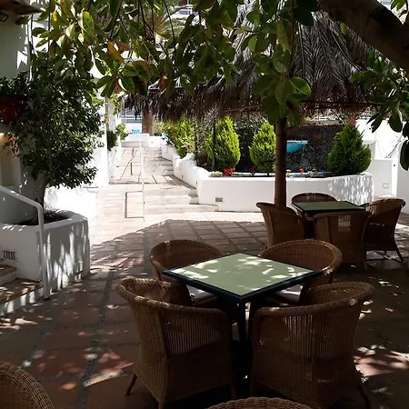 Aparthotel *