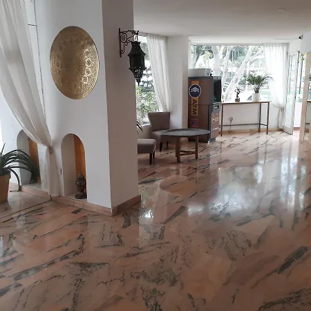 Aparthotel Hotel económico *